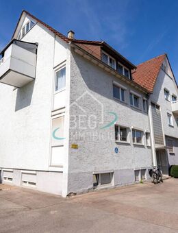 Helle 2-Zimmer-Wohnung im Hochparterre mit Tageslichtbad - Stuttgart