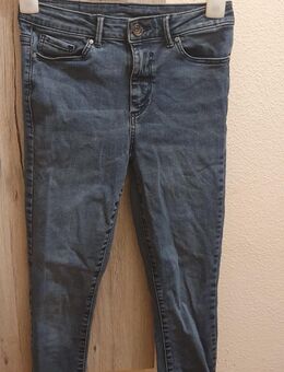 Midwaist skinny Jeans in grau/blau Größe xs(34) - Darmstadt