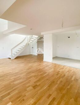 WUNDERSCHÖNES DACHGESCHOSS IN CHARLOTTENBURG | SANIERT MIT KLIMAANLAGE | PROVISIONSFREI| - Berlin