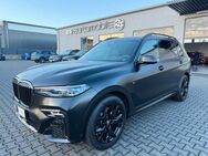 BMW X7 *M50i*Individual*3xTV*B&W*HUD*360°ACC*7xSITZER - Hanau (Brüder-Grimm-Stadt)