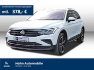 VW Tiguan, 2.0 TDI Active Parklenk, Jahr 2022 - Göppingen