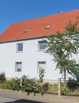 Ab Nov. 2025: Kleine 2-Zimmer-Singlewohnung in RÖDERAU * Laminatboden * separater Essküche * Dusche - Zeithain