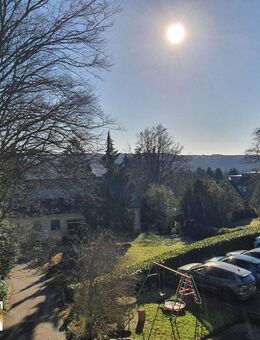 Reinshagen: TOP 4- Zimmer Eigentumswohnung - 1. OG mit großer Garage, sucht neue Familie! - Remscheid