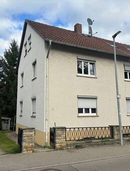 Vermietete Doppelhaushälfte mit 3 Wohneinheiten in zentraler Lage in Laichingen! - Laichingen