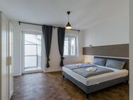 Tolle 2 Zimmer Wohnung mit Balkon direkt am Hermannplatz - Berlin