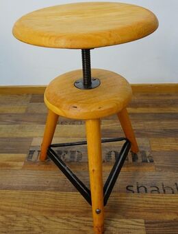 Hocker mit drehbarem Sitz, massiv Hellholz, höhenverstellbar - München