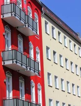 Mehrfamilienhaus mit 5 Wohnungen in 12621 Berlin - Berlin