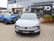 Volvo EX30, Single M Extended Range RWD Plus, Jahr 2022 - Potsdam