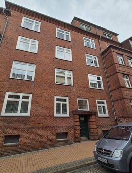 Frisch sanierte 3 Zimmer Altbau-Wohnung im Herzen von Schwerin - Schwerin