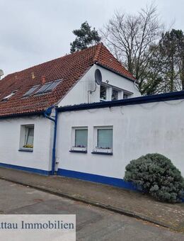 R 10 BURGDAMM -gepflegtes Mehrfamilienhaus mit 5 Wohneinheiten - Bremen
