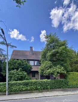TOP LAGE STEIN BEI NÜRNBERG: ZWEIFAMILIENHAUS IM BUNGALOWSTIL MIT GROSSER GARAGE UND TRAUMGARTEN - Stein (Bayern)