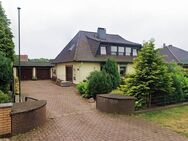 Zeitlose Eleganz: Stilvolles Wohnhaus mit Doppelgarage auf rd. 1.528 m² Grundstück - Drakenburg