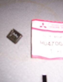 MU470041 Clip, Einstiegsleiste/Verkleidungsclip Mitsubishi Eclipse/Carisma/Space Star/Galant - Hannover Vahrenwald-List