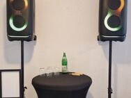 MIETEN JBL PartyBox 320 SET mit Stativen, Boxenständer + Boxen - Deutsch Evern