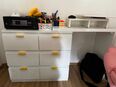 Schreibtisch mit goldenen Hebel in 69250