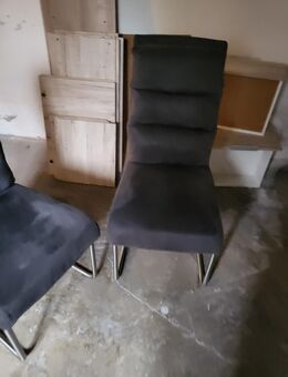 Verkaufe 2 fast neue stühle - Bitterfeld-Wolfen