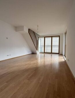 Helle 4-Zimmer-Maisonette mit Südostbalkon & separater Dachgeschosswohnung in Prenzlauer Berg! - Berlin