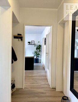 Zauberhafte, helle 3-Zimmer-Dachgeschosswohnung in zentraler Lage von Freudenberg - Freudenberg (Nordrhein-Westfalen)