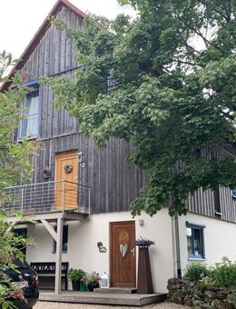 Idyllisches Traumhaus Holzhaus mit großer Halle 160 qm - Wilhelmsdorf (Bayern)