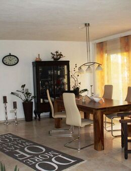 Großzügiges Penthouse mit großem Balkon - Aglasterhausen