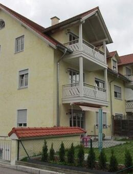 Sehr schöne 3 ZKB mit EBK und Balkon - Untermeitingen