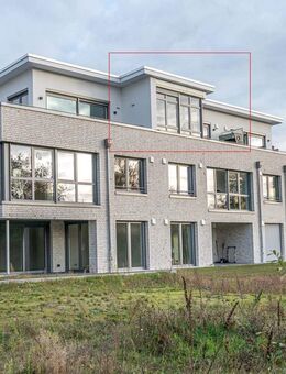 Wunderschöne Wohnung mit Dachterrasse und Wintergarten - Varel