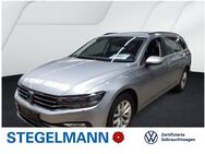 VW Passat Variant, 1.5 TSI Business, Jahr 2023 - Detmold