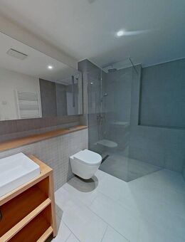 Traumhafte 5-Zimmer-Maisonettewohnung mit 3 BALKONEN, DACHTERRASSE, EBK uvm. in Berlin-Schöneberg - Berlin