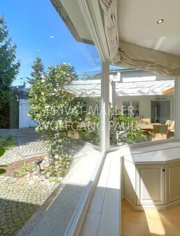 Herausragendes Wohnambiente ++ BUNGALOW mit Schwimm-Bad - Mönchengladbach
