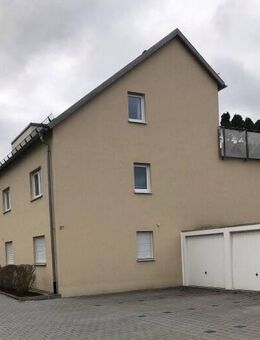 Hochwertig ausgestattete 4 Zimmer Mietwohnung mit überdachter Terrasse und Gartenanteil - Weiden (Oberpfalz)