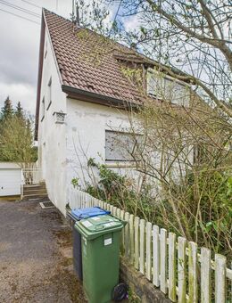 Top Lage! Renovierung oder Neubau Grundstück mit Einfamilienhaus, Garten und Garage - Sindelfingen