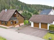 Idyllisches Wohnen im Schwarzwald - Kleines Haus mit Doppelgarage und großem Grundstück im Poppeltal - Enzklösterle