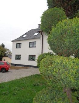 Schicke 3 Raumwohnung in Zöschen mit Einbauküche, Garten und Stellplatz zu vermieten!!! - Leuna