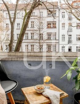 GUZET - 5 rooms apartment with balcony in Friedrichshain (Berlin) - Berlin