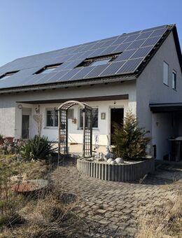 Zweifamilienwohnhaus in Ortsrandlage mit Hesselbergblick - Wittelshofen