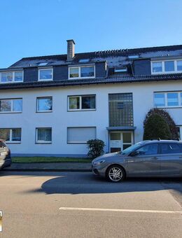 Reinshagen: 4-Zimmer Wohnung, 1. Etage, 6-Parteien - wenig Hausgeld - sucht neue Familie! - Remscheid