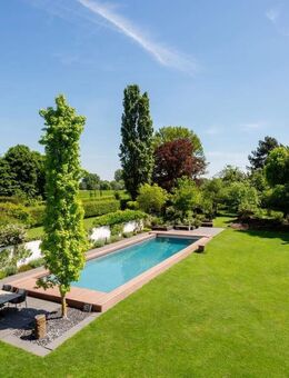 Großzügige Familienvilla in begehrter Rheinlage - Meerbusch