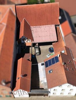 Historischer Charme trifft auf vielseitige Möglichkeiten - großzügige Hofreite mit Potenzial - Wölfersheim