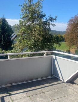 ::: SUNSHINE ::: Schöne Dachgeschosswohnung mit Sonnenbalkon und Tageslichtbad - Langelsheim
