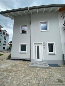 Erstbezug - schöne, hochwertige Doppelhaushälfte - Zentral und doch ruhig - Grafing (München)