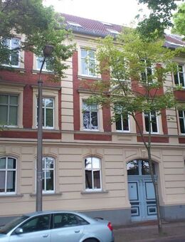 Schöne, helle 2-Zi. Whg. mit Aufzug, Balkon und großer Küche - Rathenow