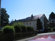 schöne helle 3 Zi.-Wohnung mit großen Balkon in einem gepflegten MFH nähe Rathaus Eschborn - Eschborn