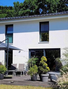 Energieeffizient. Komfortabel. Stilvoll. Moderne DHH mit PV-Hybridkollektoren und Stellplätzen - Hamburg