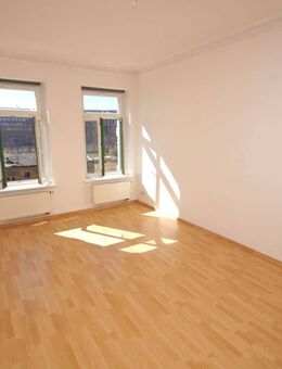 Bezugsfrei zum 31.10.2025 - Geräumige 2-Zimmerwohnung mit Balkon im beliebten Reudnitz - Leipzig