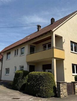 Selten am Markt! Großzügiges bezugsfreies Zweifamilienwohnhaus mit drei Garagen!! - Bopfingen
