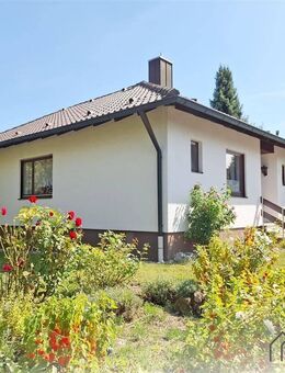Wohnen, leben, entfalten - Bungalow mit Potenzial auf Traumgrundstück - Diespeck