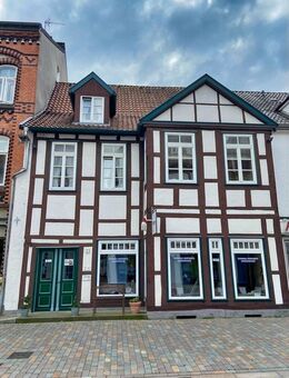 Vermieten oder wohnen, handeln Sie in 1-A-Lage! - Lemgo