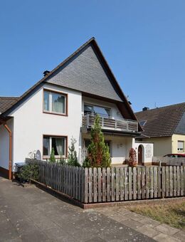Freistehendes Dreifamilienhaus für Sie und Ihre Familie - Langenfeld (Rheinland)