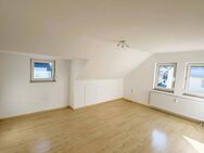 Schöne 3 Zimmer Wohnung, inklusive Stellplatz und Kellerabteil - Villingen-Schwenningen