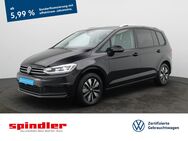 VW Touran, 2.0 TDI Move, Jahr 2024 - Würzburg